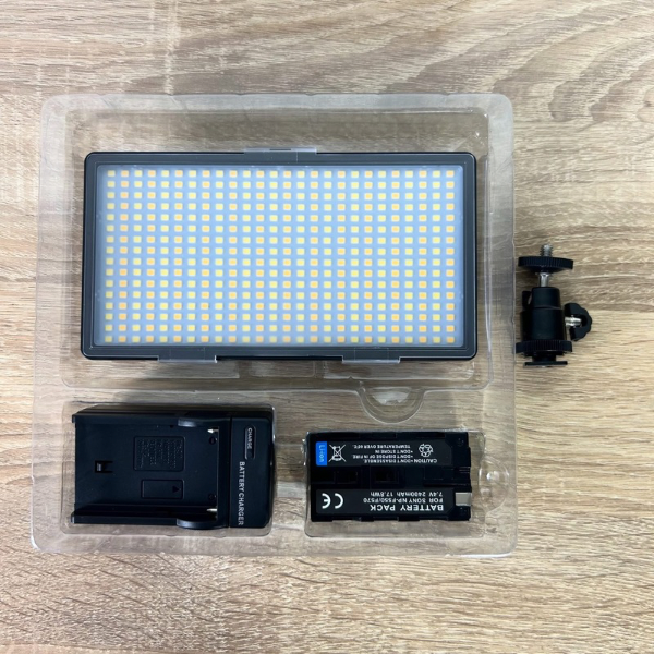 TORCHE LED POUR CAMÉRA 416 NK 33w + 2 BATTERIES
